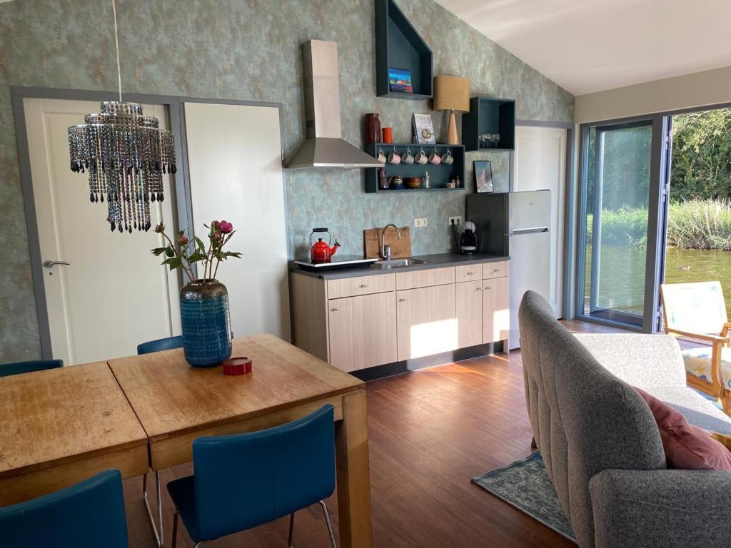 Bb De Woonboot Apartment Anna Paulowna ภายนอก รูปภาพ