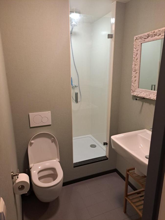 Bb De Woonboot Apartment Anna Paulowna ภายนอก รูปภาพ
